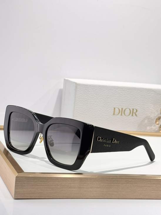 Picture of Dior Sunglasses _SKUfw76705663fw